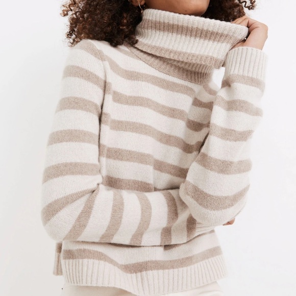 Madewell Sweaters - Madewell Crop Cashmere Turtleneck Sweater